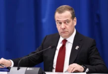 Дмитрий Медведев обсуждает амбивалентное доверие Москвы к Трампу dmitrij medvedev obsuzhdaet ambivalentnoe doverie moskvy k trampu-stanural-ru-174777048100-0