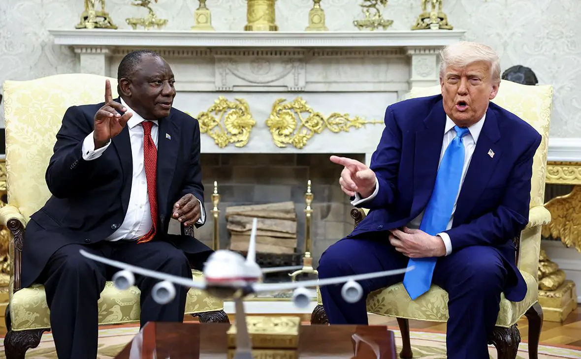 Дональд Трамп встретился с Сирилом Рамафосой в Белого дома, Вашингтон, США, 21 мая 2025 года (Kevin Lamarque / Reuters)
