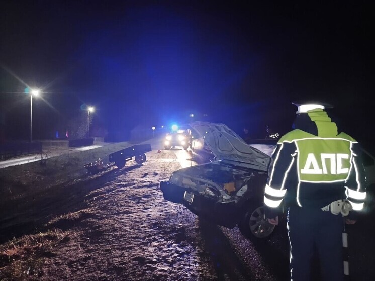 На свердловской дороге в столкновении с автомобилем погиб водитель мотоблока