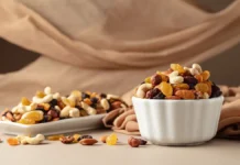 Евгений Арзамасцев и Елена Соломатина о пользе грецких и кедровых орехов для пожилых evgenij arzamasczev i elena solomatina o polze greczkih i kedrovyh orehov dlya pozhilyh-stanural-ru-174766032900-0