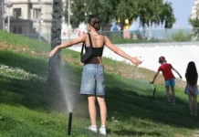 Фобос делает оптимистичный прогноз о наступлении летнего сезона в Москве fobos delaet optimistichnyj prognoz o nastuplenii letnego sezona v moskve-stanural-ru-174755293200-0