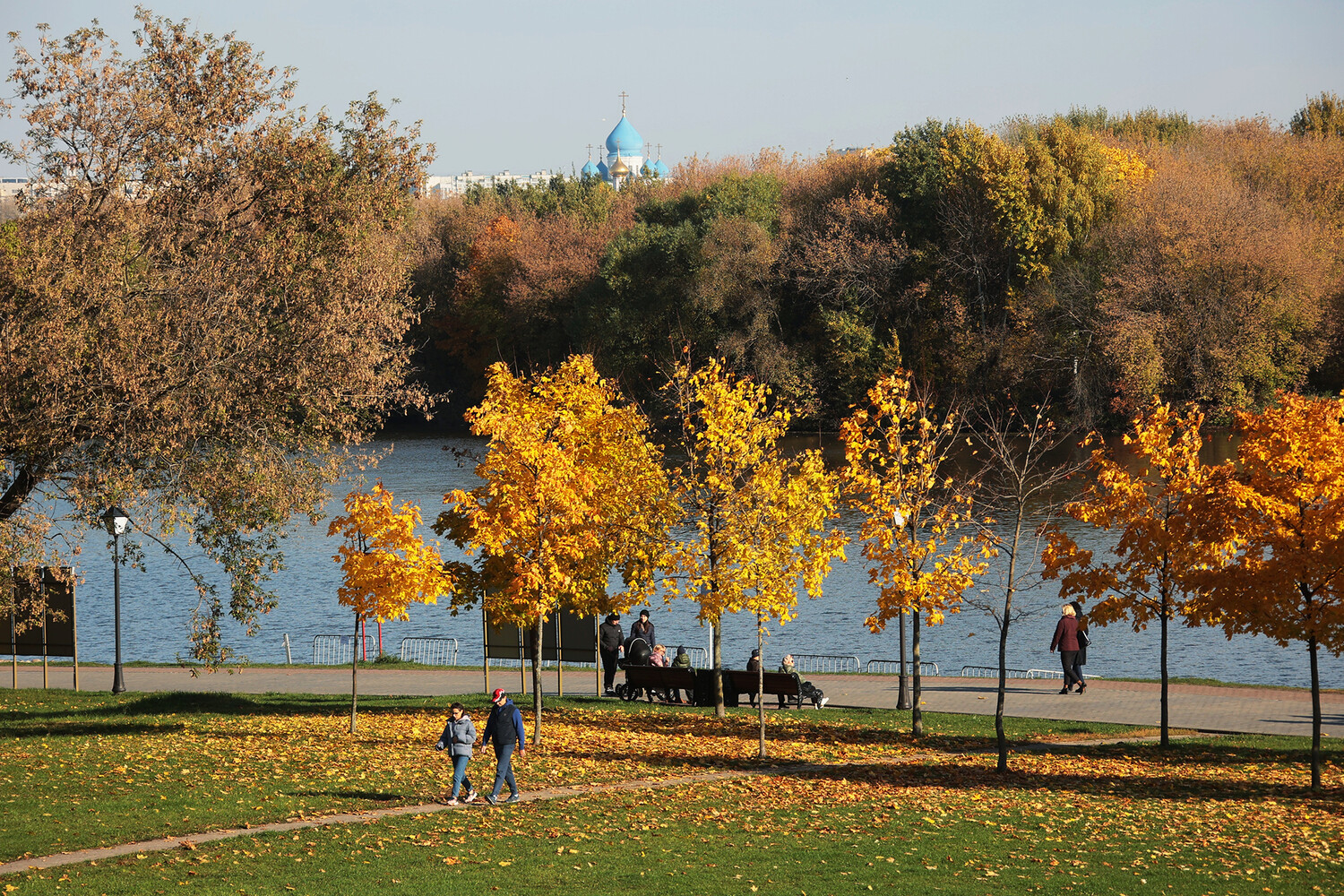 Гидрометцентр России прогнозирует заморозки и солнечные дни от Москвы до Сибири-0