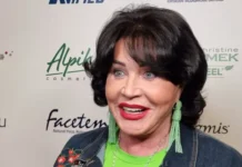 nadezhda babkina priglashaet mihaila efremova v teatr russkaya pesnya-stanural-ru-174776036900-0