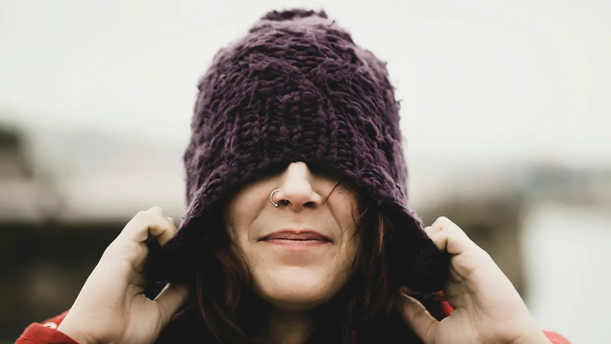 Врач Чернышова призвала москвичей носить шапку, несмотря на календарную весну