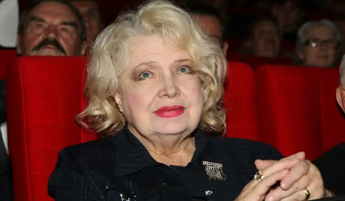 Поклонники Дорониной осудили дирекцию МХАТ за молчание в день рождения артистки