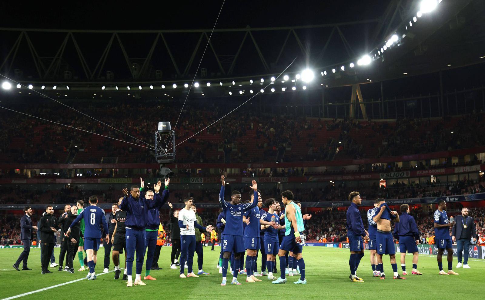 Футболисты ПСЖ (Global Look Press)