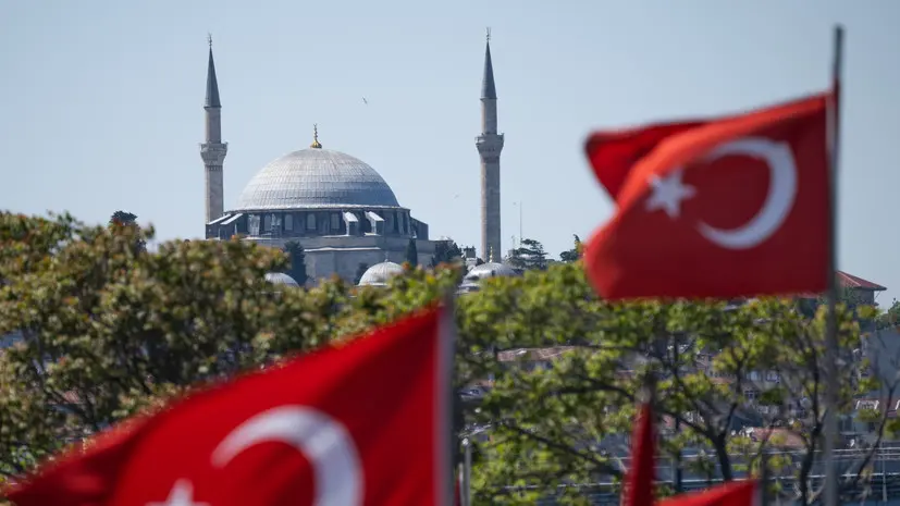 «Готовы к серьёзной работе»: российская делегация прибыла в Стамбул на переговоры с Украиной