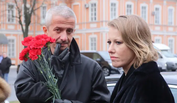 Шоумен Солнцев заявил, что Собчак и Богомолов "вместе не живут"