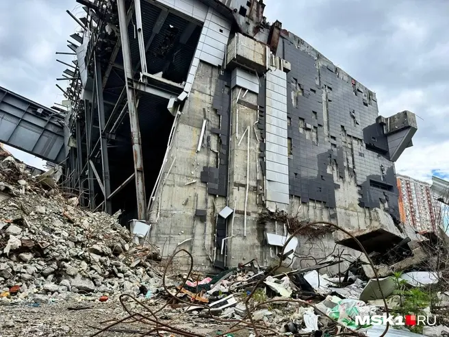 От самого здания не осталось практически ничего | Источник: Александра Какасьева / MSK1.RU