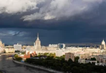 Собянин заявил о быстром устранении последствий урагана в Москве sobyanin zayavil o bystrom ustranenii posledstvij uragana v moskve-stanural-ru-174868441900-0