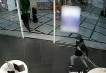 Сотрудники УМВД Екатеринбурга задержали подозреваемых в краже iPhone sotrudniki umvd ekaterinburga zaderzhali podozrevaemyh v krazhe -stanural-ru-174651382200-0