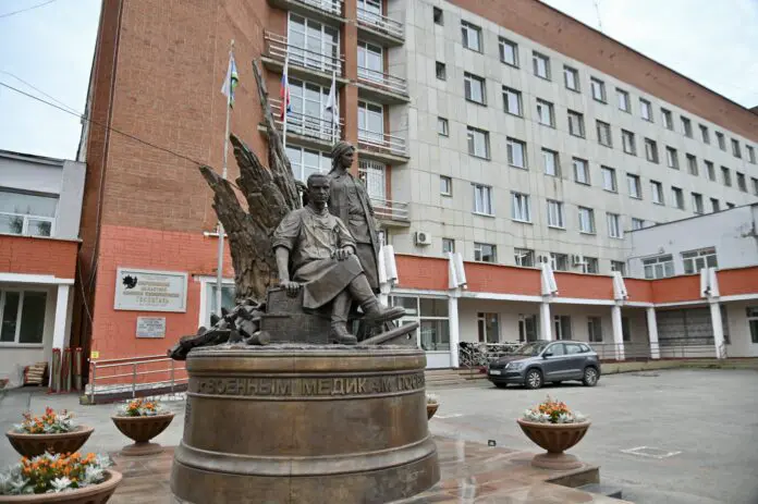 Свердловский госпиталь ветеранов войн помогает 18 пациентам из ДНР-0