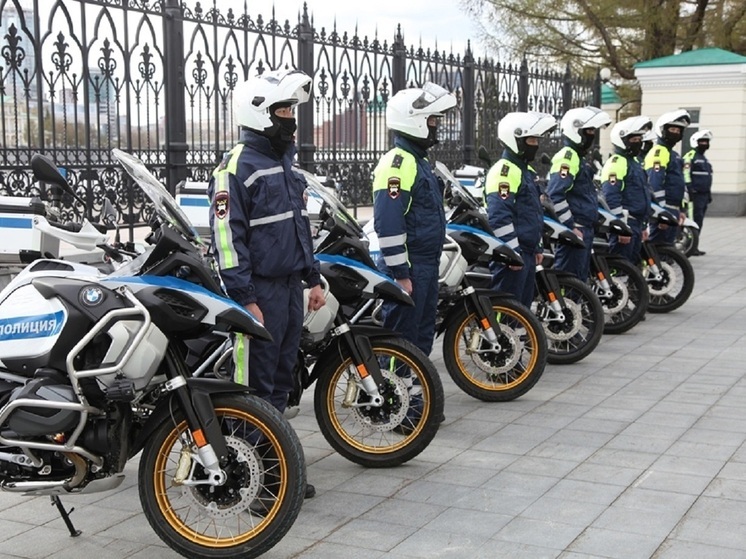 6 новых мотоциклов передали мотобатальону свердловской полиции