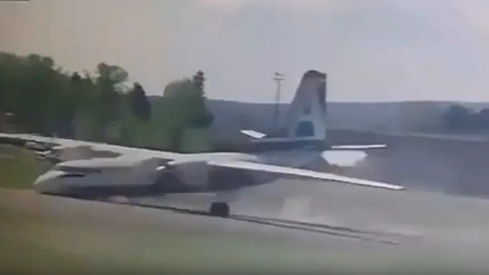 Видео с моментом жесткой посадки Ан-24 в Иркутской области появилось в Сети