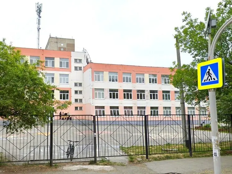 Суд разрешил открыть пищеблок в екатеринбургской школе, где отравились дети