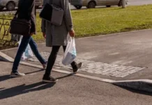 В Екатеринбурге ремонтируют дороги для детских и спортивных объектов v ekaterinburge remontiruyut dorogi dlya detskih i sportivnyh obektov-stanural-ru-174772594300-0