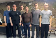 В Екатеринбурге ветераны «Альфы» и школа Гуменюка соревнуются с мишенями v ekaterinburge veterany alfy i shkola gumenyuka sorevnuyutsya s mishenyami-stanural-ru-174774069300-0