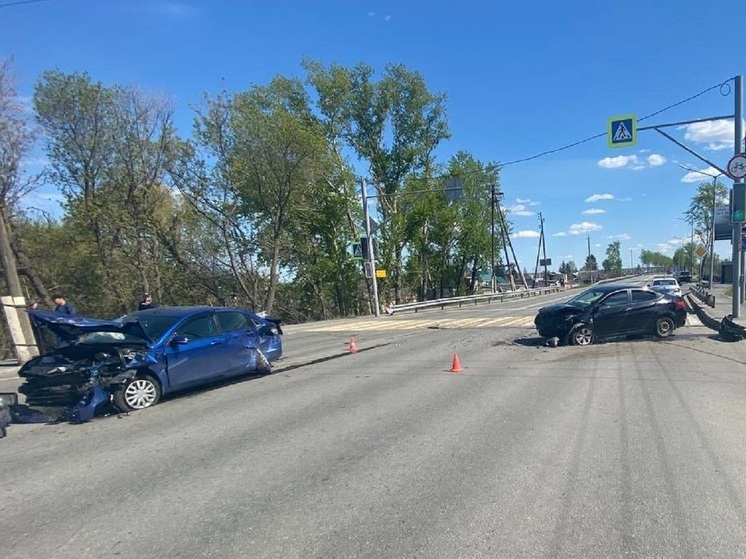 В Кургане два человека получили травмы в дорожной аварии