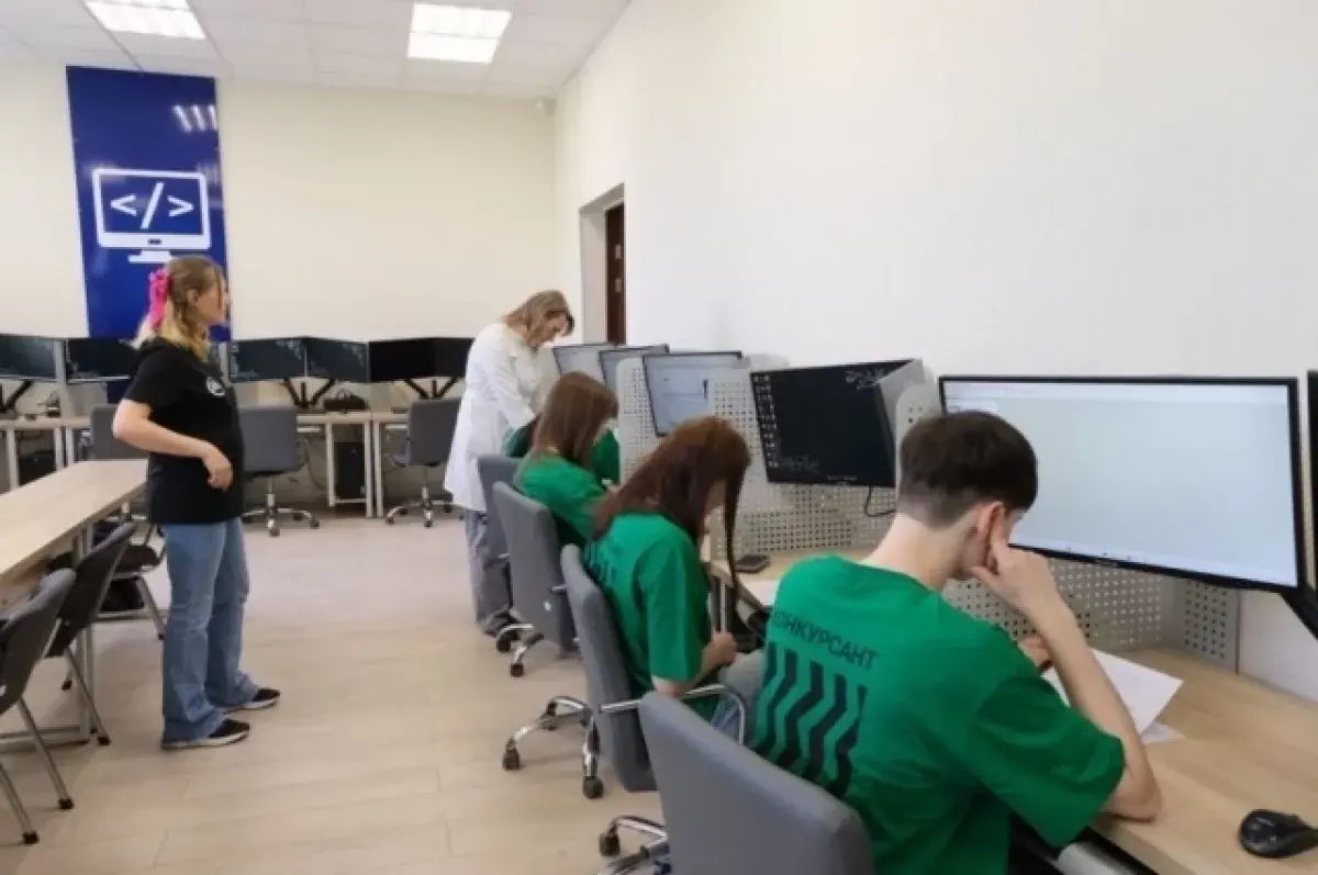 В Свердловской области отметили победителей чемпионата высоких технологий-0