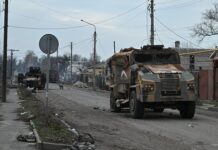 Василий Худяков и Павел Золотарев обсуждают эвакуацию в Глушково vasilij hudyakov i pavel zolotarev obsuzhdayut evakuacziyu v glushkovo-stanural-ru-174648326700-0