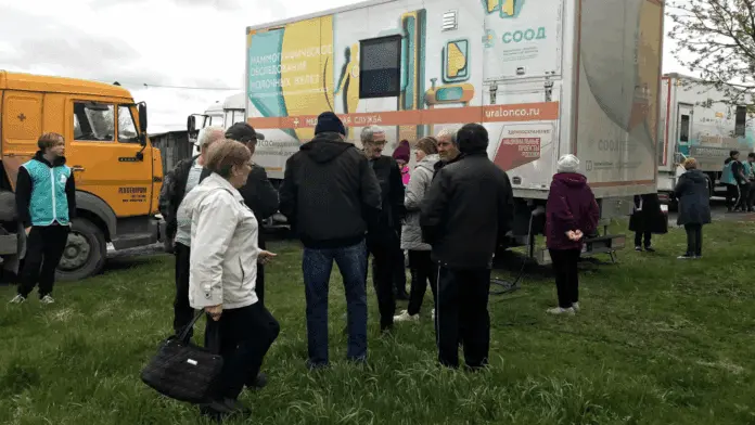 Волонтеры-медики с помощью Минздрава Свердловской области помогли 180 жителям Артемовского округа-0