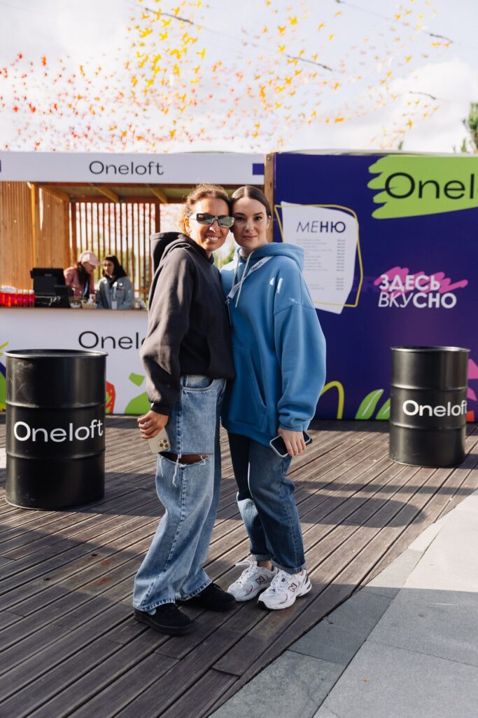 Алексей Вихарев и жена Яна поддержали яркий Summer Fest в Екатеринбурге