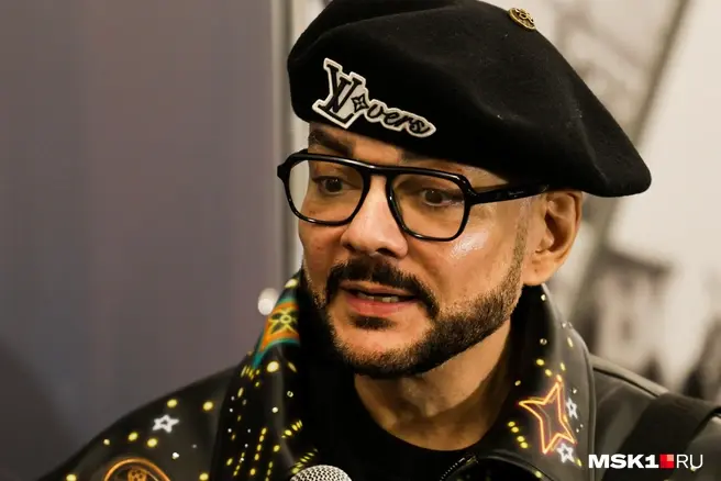 На одежду и кожу Киркорова попали искры пиротехники | Источник: Артём Устюжанин / MSK1.RU