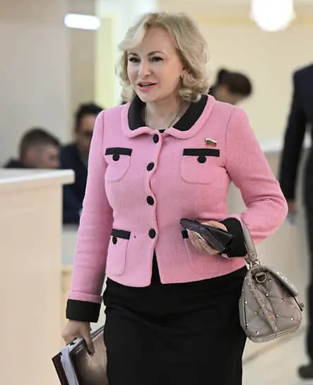 Ольга Ковитиди и Илья Резник создали новый гимн Крыма для Госсовета-0