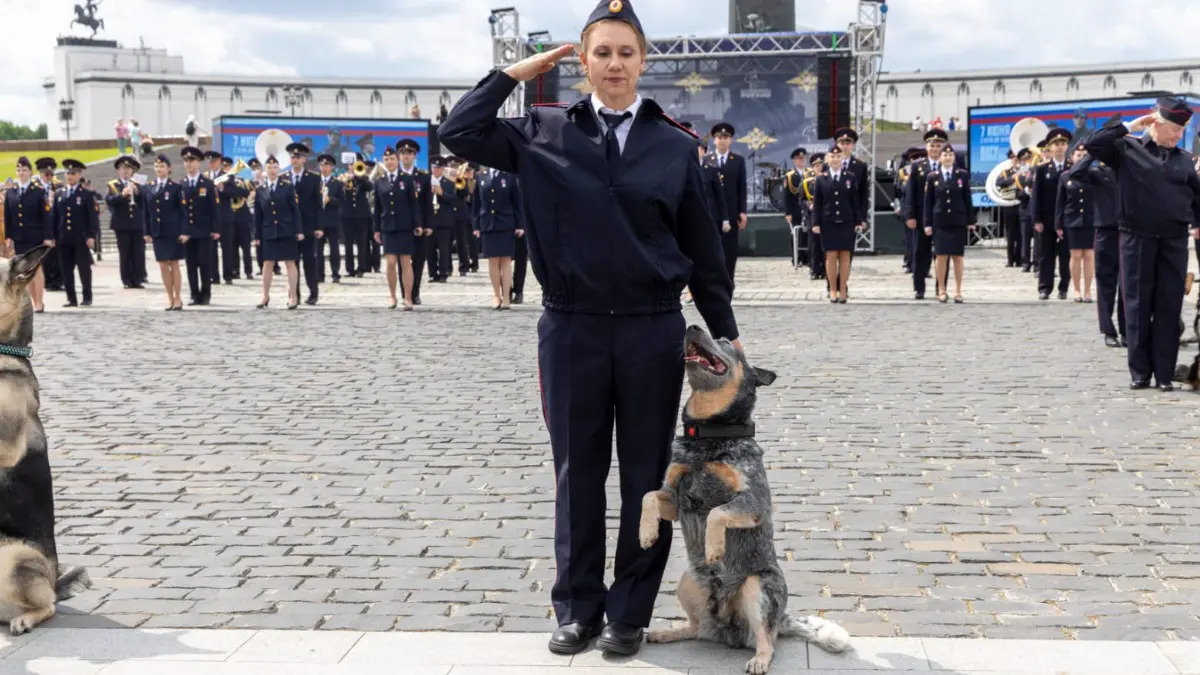 Тысячи москвичей и гостей столицы посетили программу «Один день с полицией России» в Парке Победы