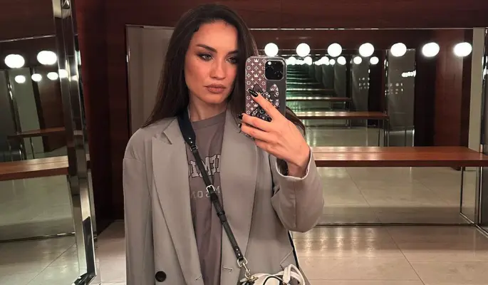 "Целлюлит закрашивать лень": Дайнеко в купальнике показала себя без прикрас