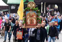 czarskie dni v ekaterinburge sobirayut sotni tysyach gostej v pamyat o romanovyh-stanural-ru-0