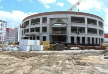 Денис Паслер и Григорий Сурганов выражают поддержку строительству детсада в Екатеринбурге denis pasler i grigorij surganov vyrazhayut podderzhku stroitelstvu detsada v ekaterinburge-stanural-ru-0