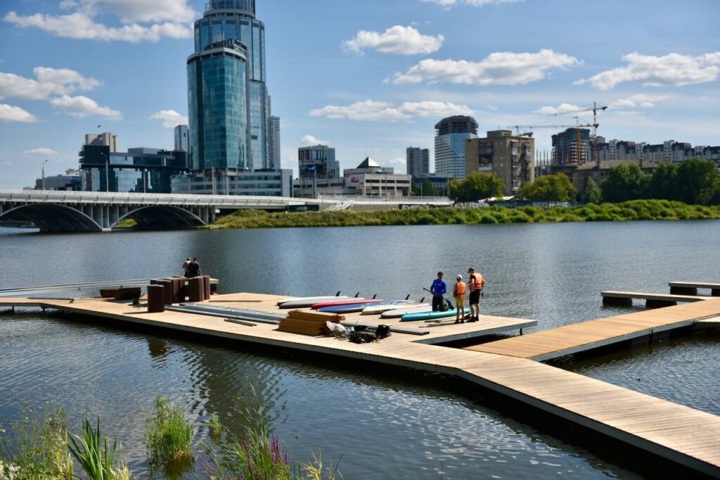 Денис Паслер предложил идеи по улучшению набережной