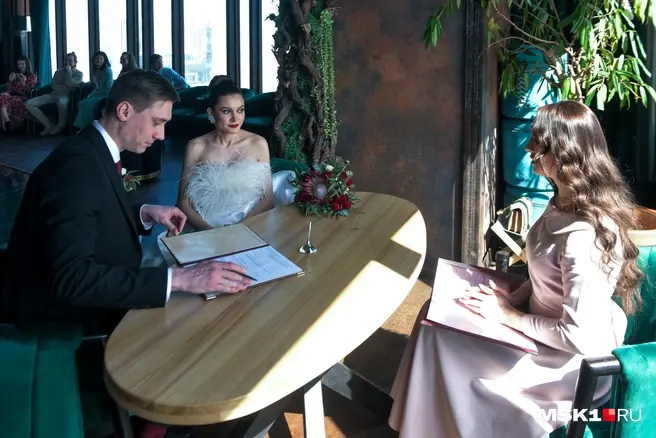 Москвичи выбирают ЗАГСы с богатой историей и местами для красивых фотографий, — результаты опроса | Источник: Артем Устюжанин / MSK1.RU