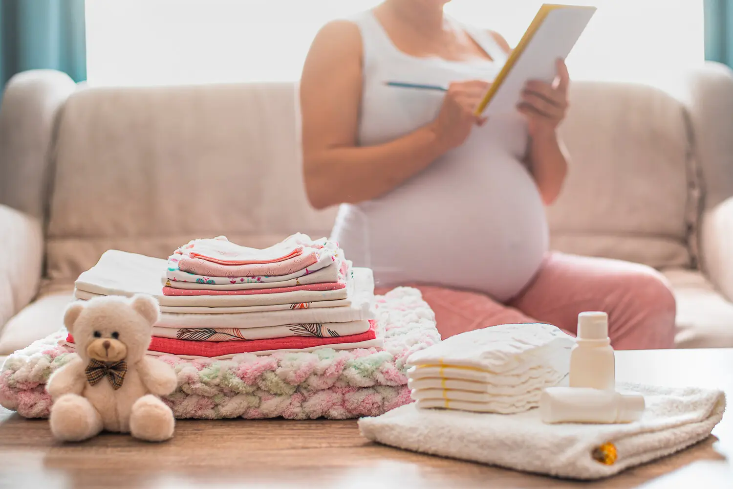 Госдума и Правительство РФ укрепляют нацпроект "Семья": Новые шаги для роста рождаемости-0