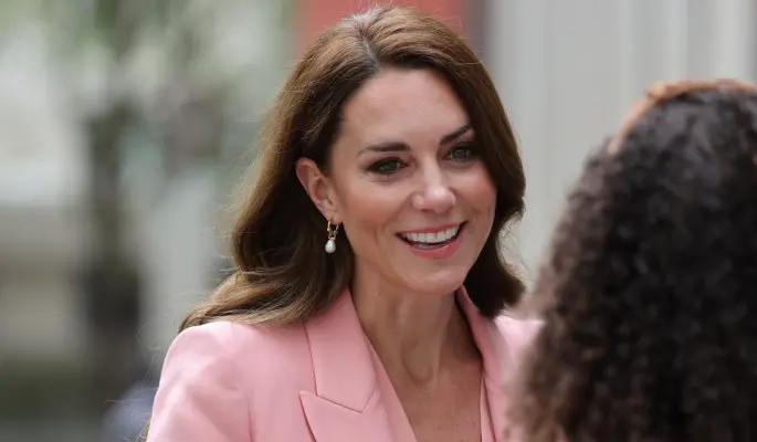 Скрытые сигналы народу: эксперт указал на необычное поведение Кейт Миддлтон