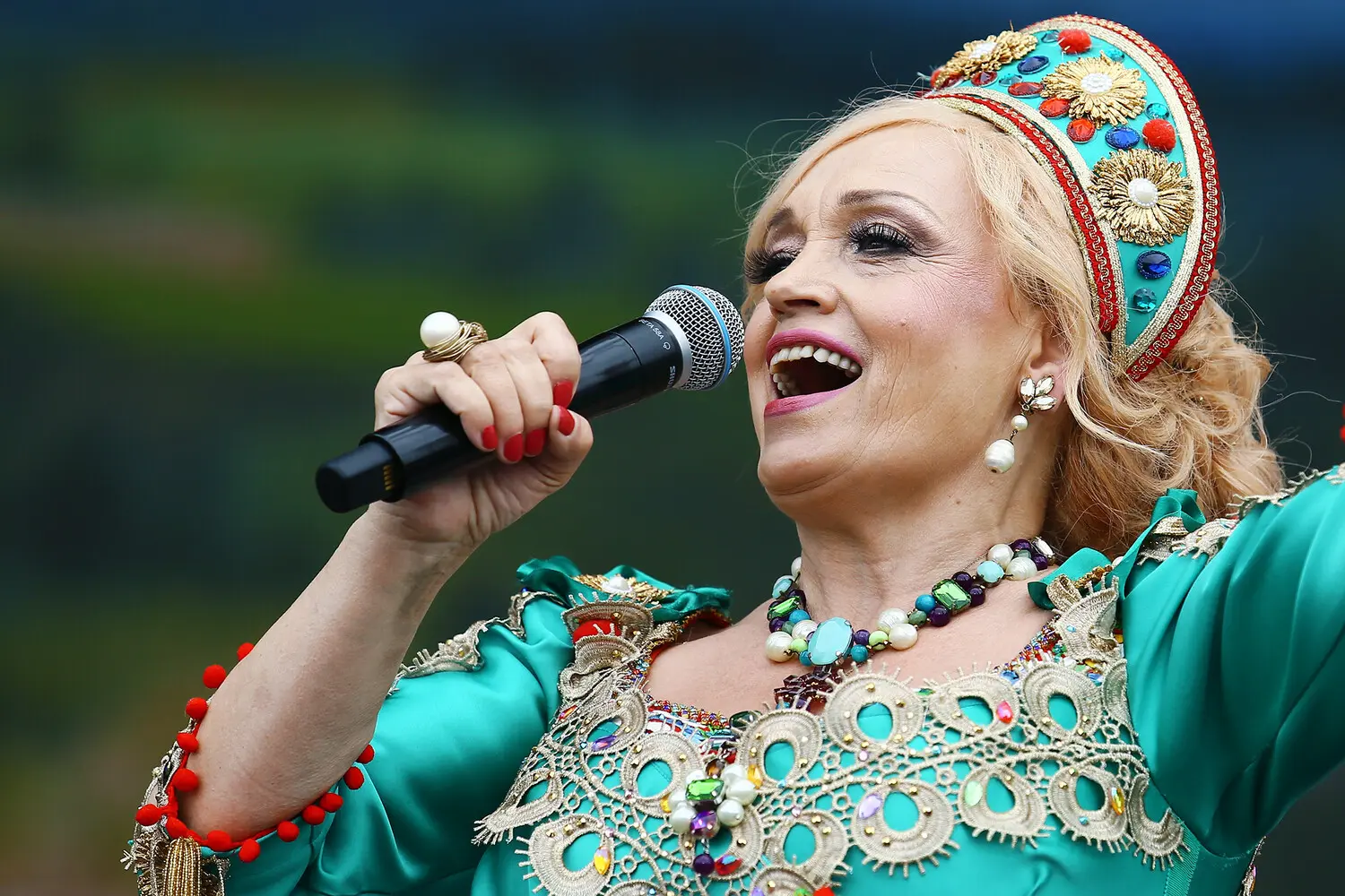 Надежда Кадышева и Золотое кольцо — успехи, достижения и недвижимость семьи-0