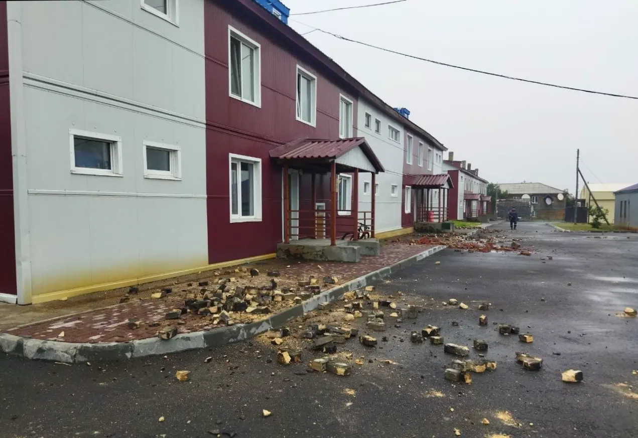 После землетрясения на Камчатке и Сахалине Владимир Солодов и Валерий Лимаренко организуют работу-0