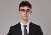 Василий Меловацкий о том, на каких активах россияне рискуют заработать в 2025 vasilij melovaczkij o tom na kakih aktivah rossiyane riskuyut zarabotat v 2025-stanural-ru-0