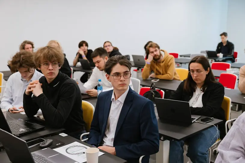 Центральный университет начинает ИИ-исследования с поддержкой АО «ТБАНК»-0