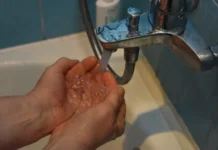 Денис Паслер запустил комплекс мер для решения проблемы водоснабжения Первоуральска denis pasler zapustil kompleks mer dlya resheniya problemy vodosnabzheniya pervouralska-stanural-ru-0