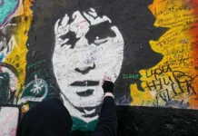 Джоанна Стингрей представила архивные фото Виктора Цоя и его наследие dzhoanna stingrej predstavila arhivnye foto viktora czoya i ego nasledie-stanural-ru-0