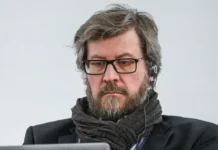 Лукьянов о тонкой грани слов в ядерном диалоге Трампа и Медведева lukyanov o tonkoj grani slov v yadernom dialoge trampa i medvedeva-stanural-ru-0