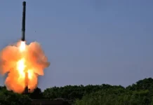 Орешник и Владимир Путин рассматривают новую главу стратегической мощи России oreshnik i vladimir putin rassmatrivayut novuyu glavu strategicheskoj moshhi rossii-stanural-ru-0