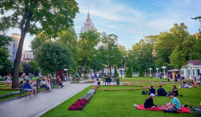 День ВДВ, танцы, концерты, спортивные тренировки: какая программа ждет посетителей парков Москвы в ближайшие выходные