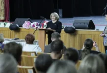 lyudmila babushkina otmetila 30letie uralskogo czentra narodnogo iskusstva-stanural-ru-0