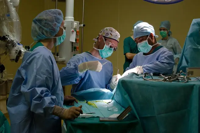 Пострадавшим людям необходимы операции по замене суставов | Источник: Екатерина Калиневич / NGS.RU