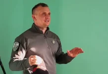 Жаркий спор с полицейским завершился для Максима Баранова и Ахмата zharkij spor s policzejskim zavershilsya dlya maksima baranova i ahmata-stanural-ru-0