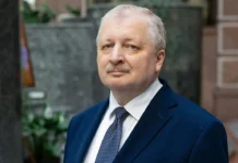 Александр Дарчиев считает приглашение Линдси Грэма и Брайана Шатца в сенат угрозой для России из-за ситуации на Украине aleksandr darchiev schitaet priglashenie lindsi grema i brajana shatcza v senat ugrozoj dlya rossii izza situaczii na ukraine-stanural-ru-0