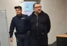 Арест подозреваемых в деле о гибели 45 человек от суррогата в Ленобласти arest podozrevaemyh v dele o gibeli 45 chelovek ot surrogata v lenoblasti-stanural-ru-0